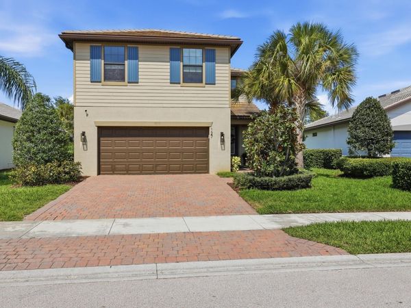 127 SE Courances Drive, Port St. Lucie, FL 34984