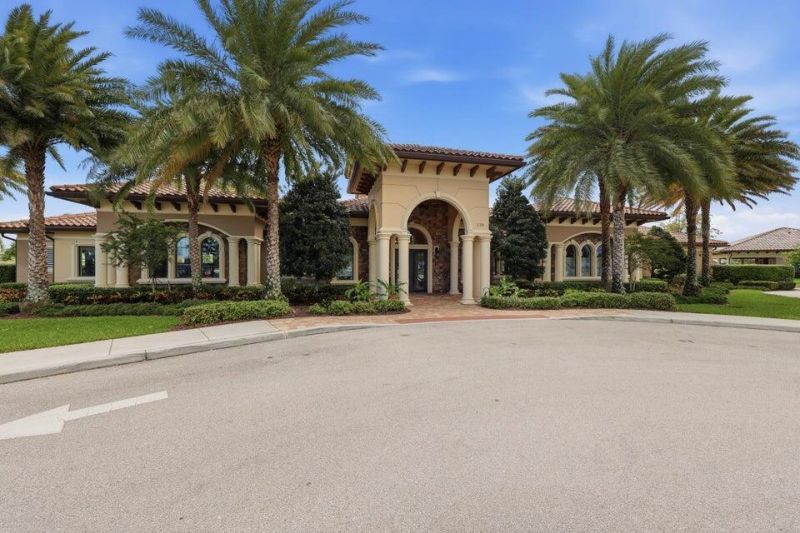 127 SE Courances Drive, Port Saint Lucie, FL 34984 Photo