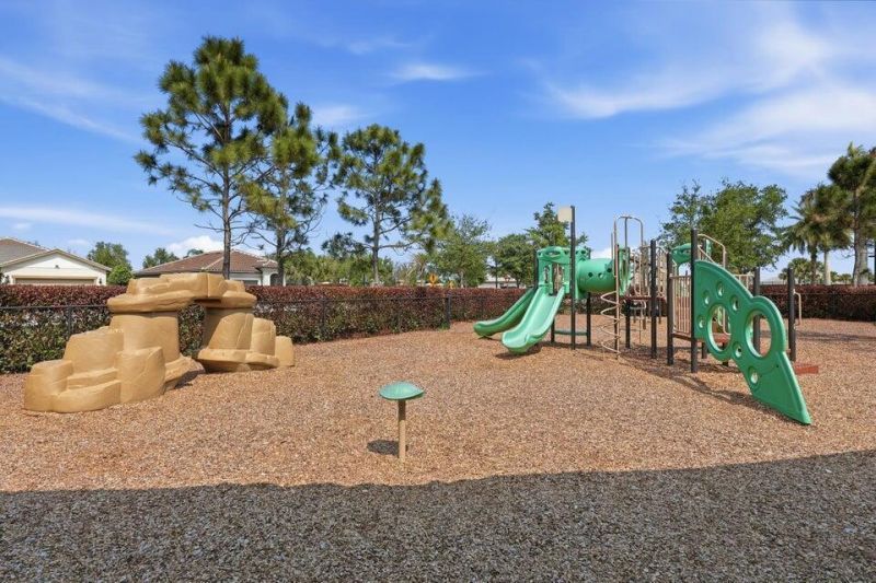 127 SE Courances Drive, Port Saint Lucie, FL 34984 Photo