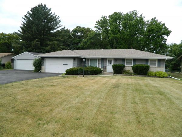 9956 DEBBIE Lane, MACHESNEY PARK, IL 61115