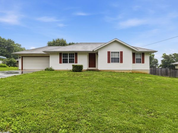 237 Dean Street, Sparta, MO 65753