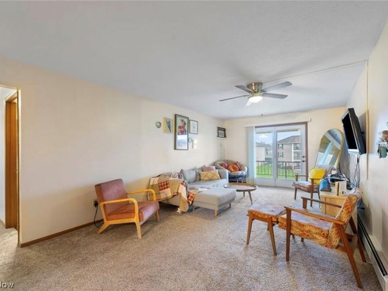 7357 Eisenhower Drive, Unit 6, Boardman, OH 44512 Photo 13