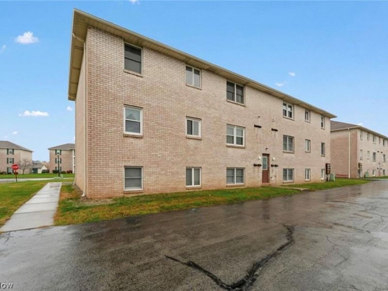 7357 Eisenhower Drive, Unit 6, Boardman, OH 44512 Photo 21