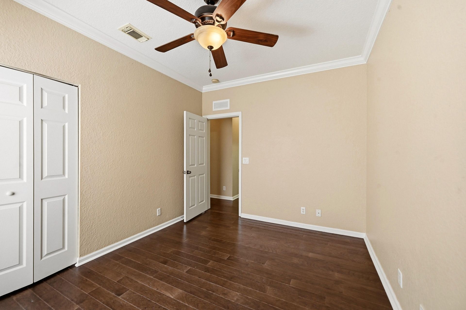 421 Gazetta Way, West Palm Beach, FL 33413 Photo