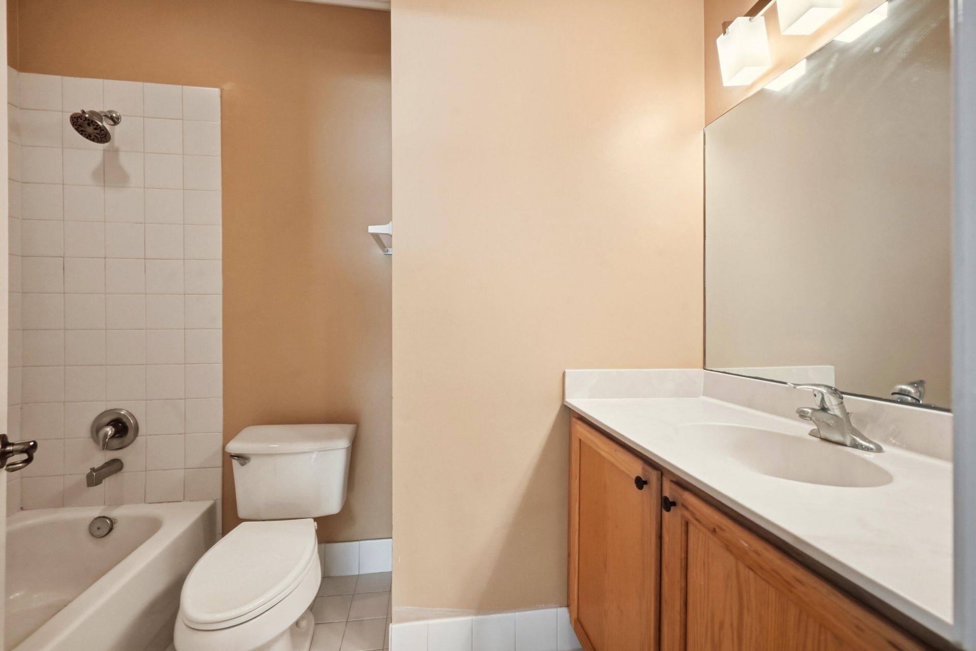421 Gazetta Way, West Palm Beach, FL 33413 Photo