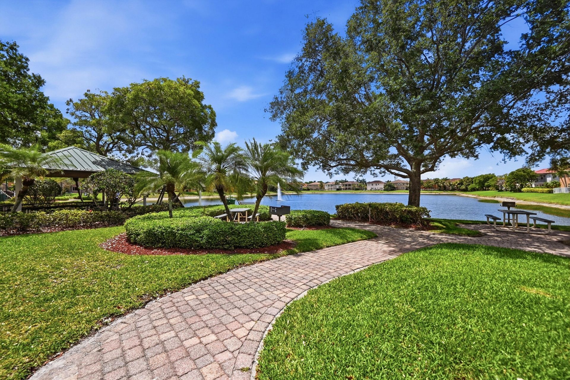421 Gazetta Way, West Palm Beach, FL 33413 Photo