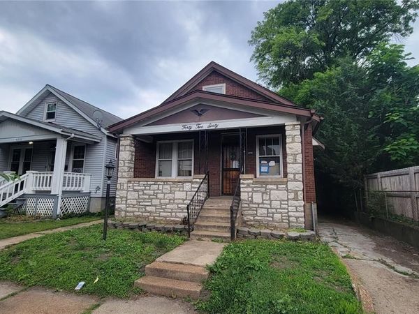4260 Bates Street , St Louis, MO 63116