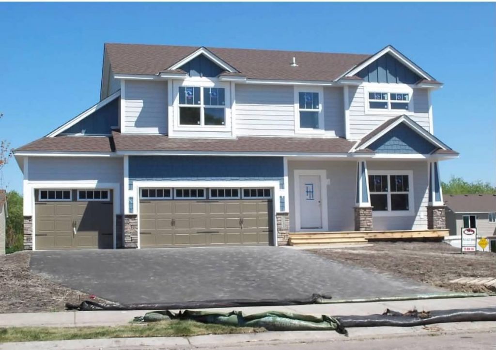 2133 119th Avenue NE, Blaine, MN 55449