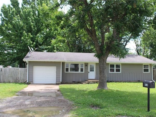 414 N Logan Street, Girard, KS 66743