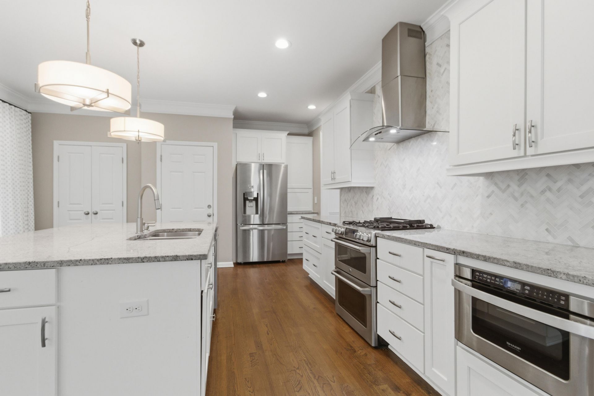 1061 Barfield Street Photo 13