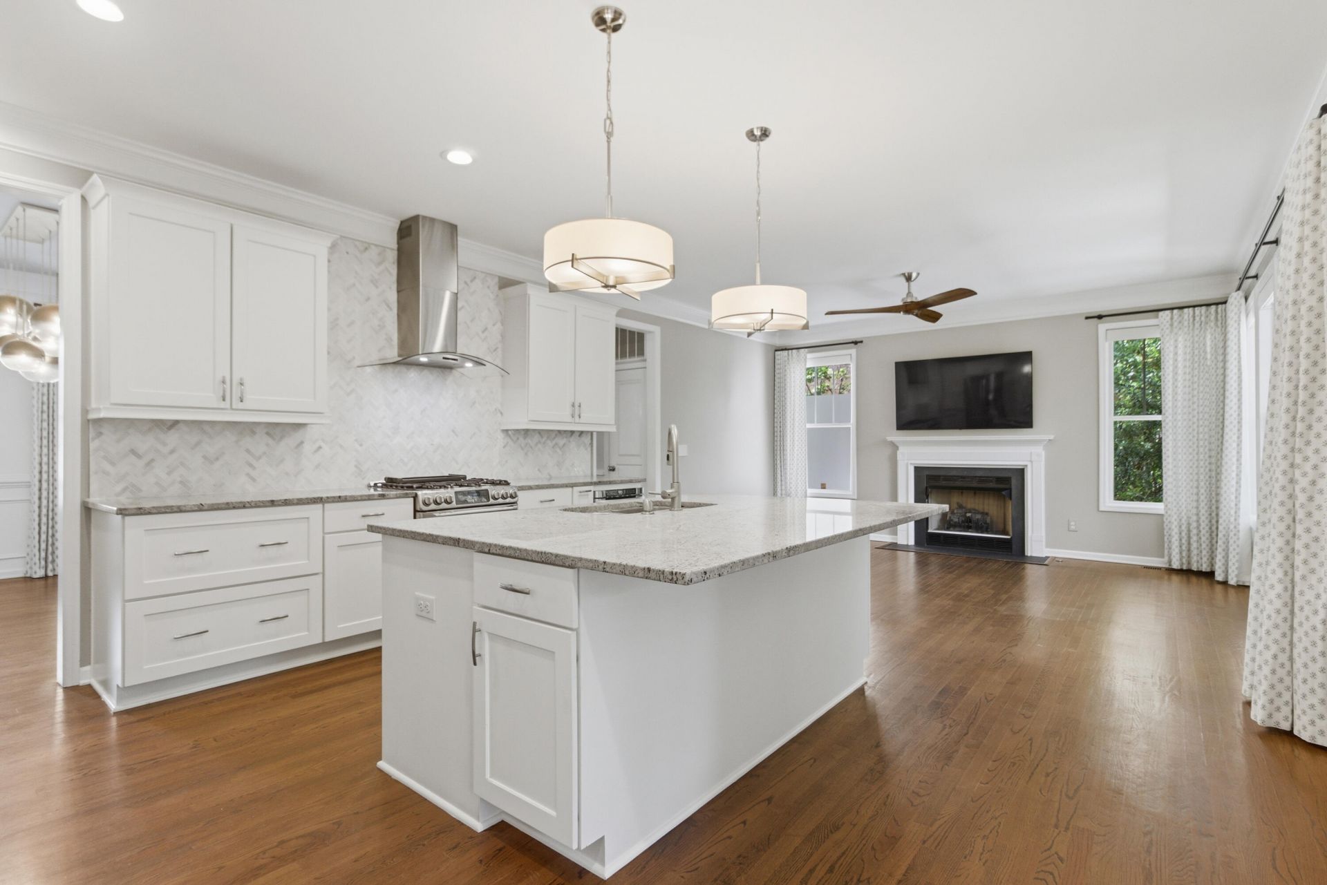 1061 Barfield Street Photo 15