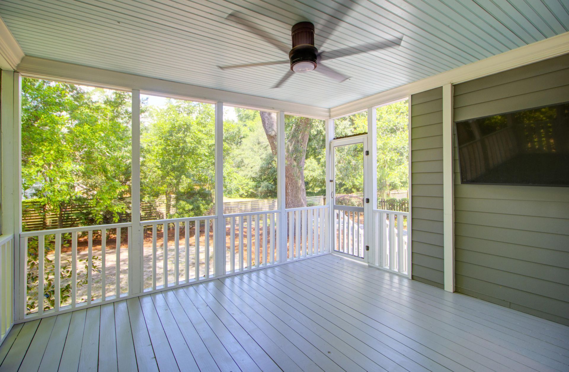 1061 Barfield Street Photo 17