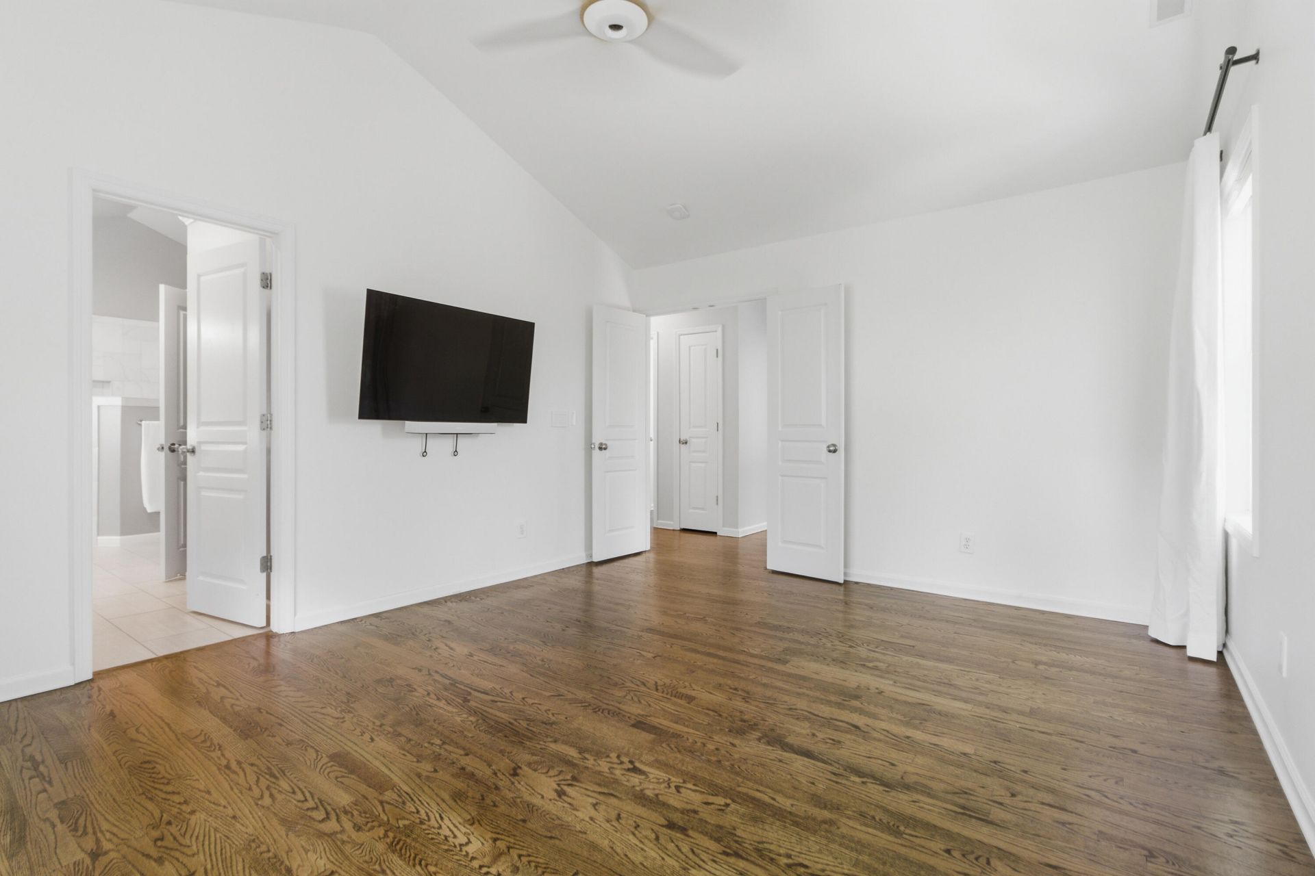 1061 Barfield Street Photo 23