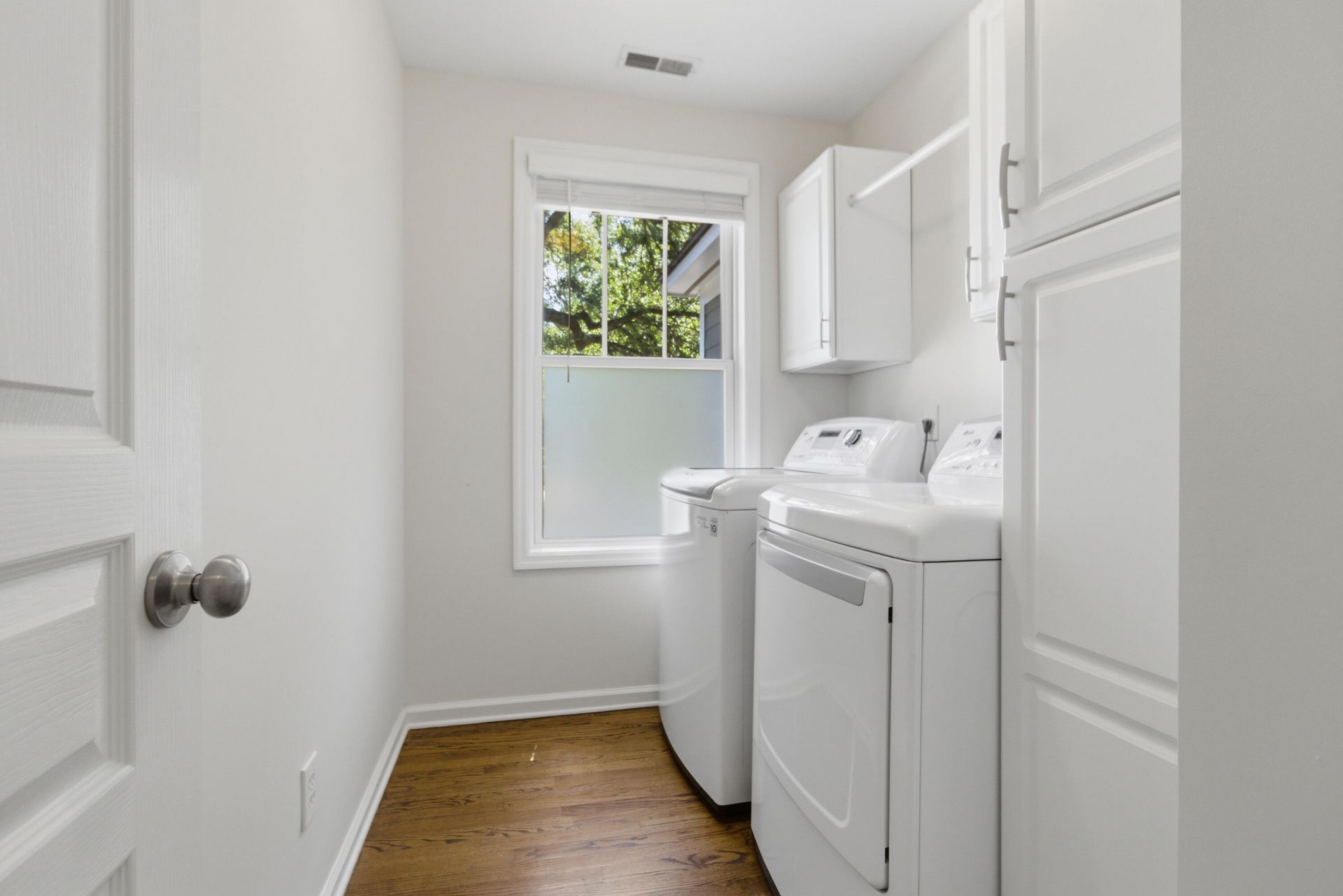 1061 Barfield Street Photo 30