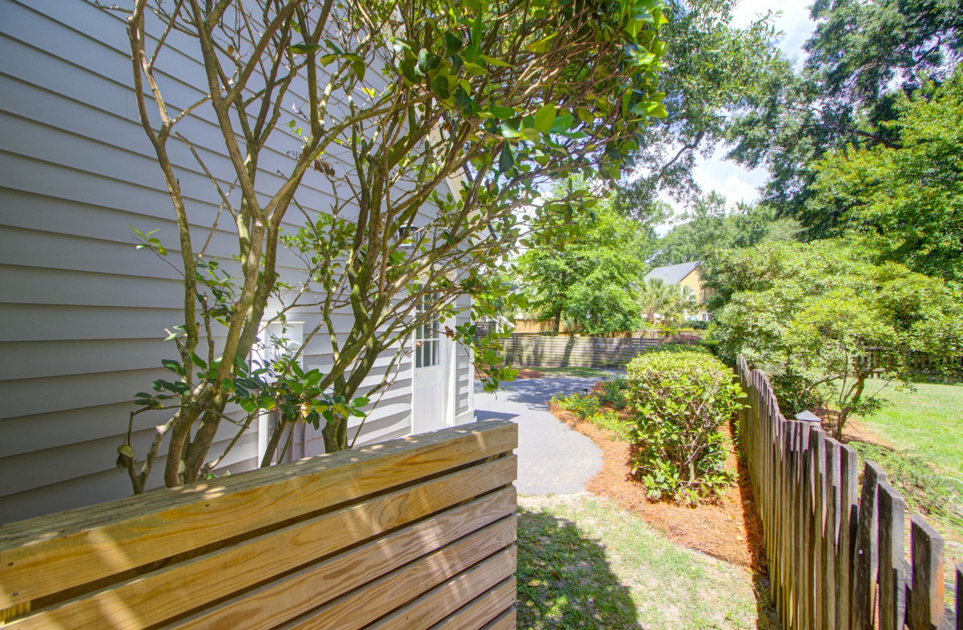 1061 Barfield Street Photo 35