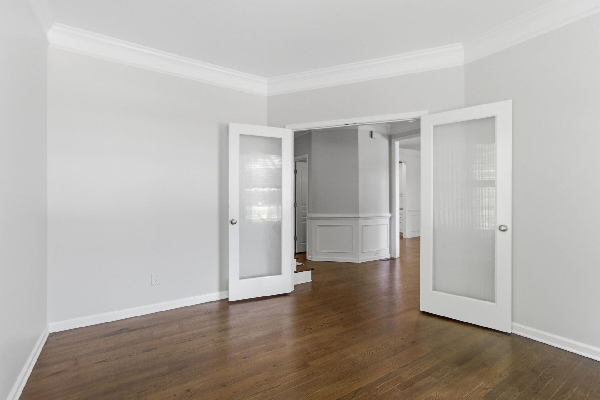 1061 Barfield Street Photo 7