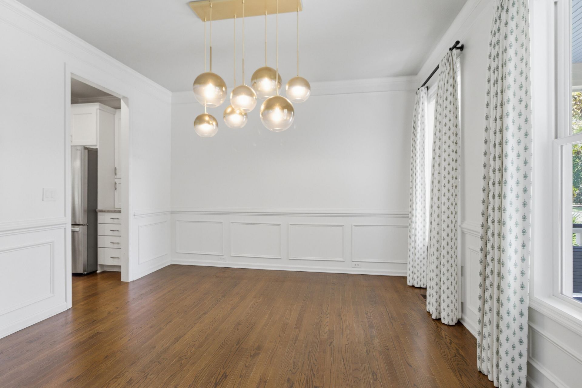 1061 Barfield Street Photo 9