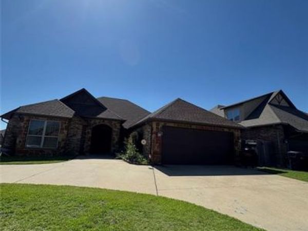 14525 S Robinson Avenue, Oklahoma City, OK 73170