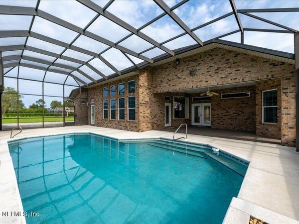 235 CRYSTAL COVE Drive, Palatka, FL 32177