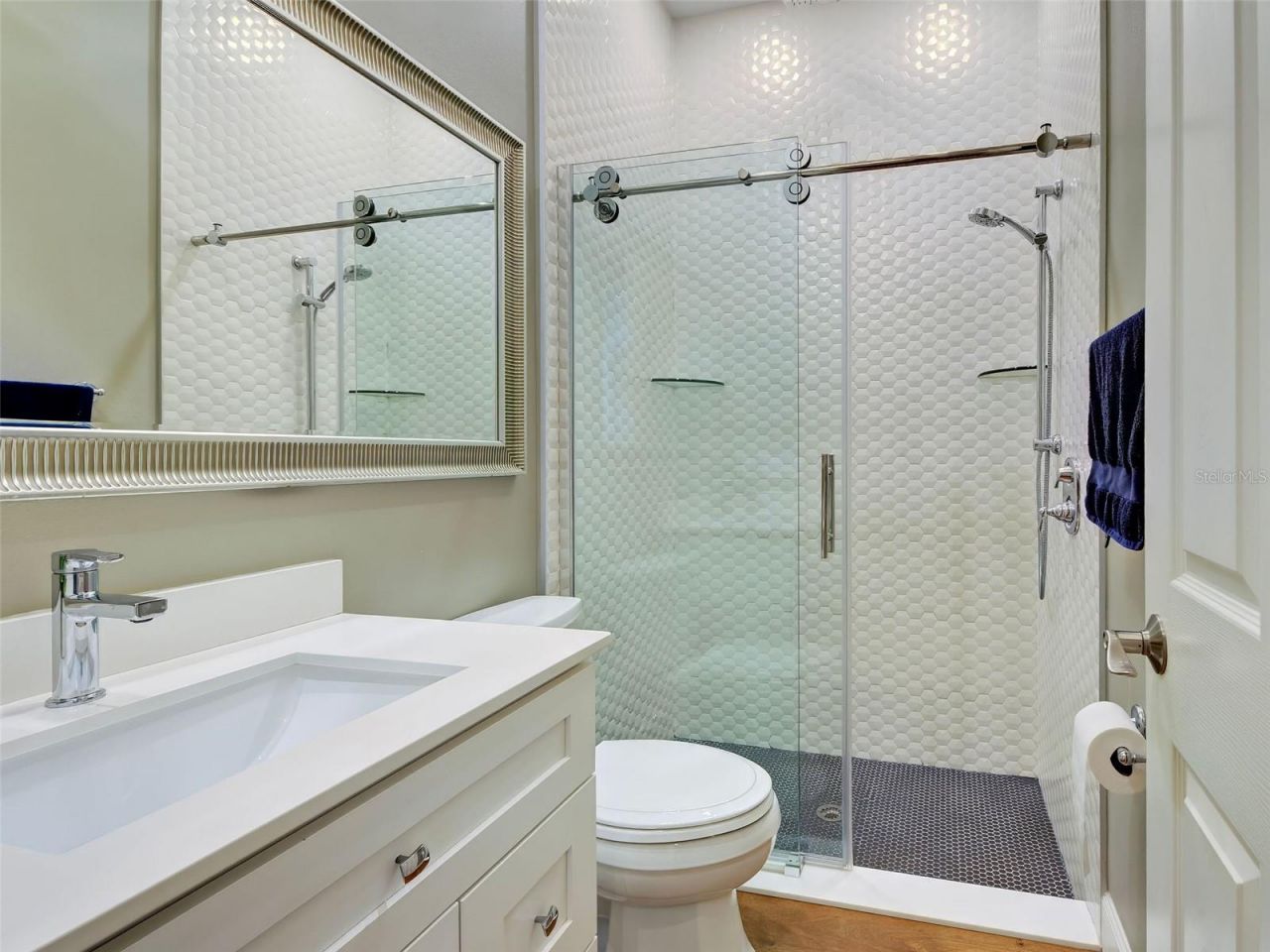 5026 Hanging Moss Lane, Sarasota, FL 34238 Photo