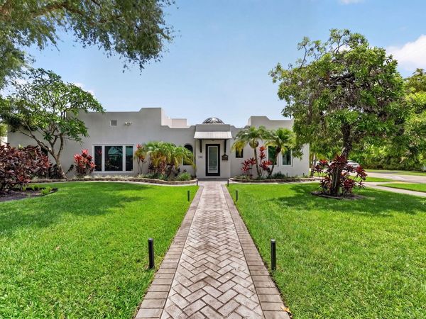 400 NE 5th Avenue, Pompano Beach, FL 33060