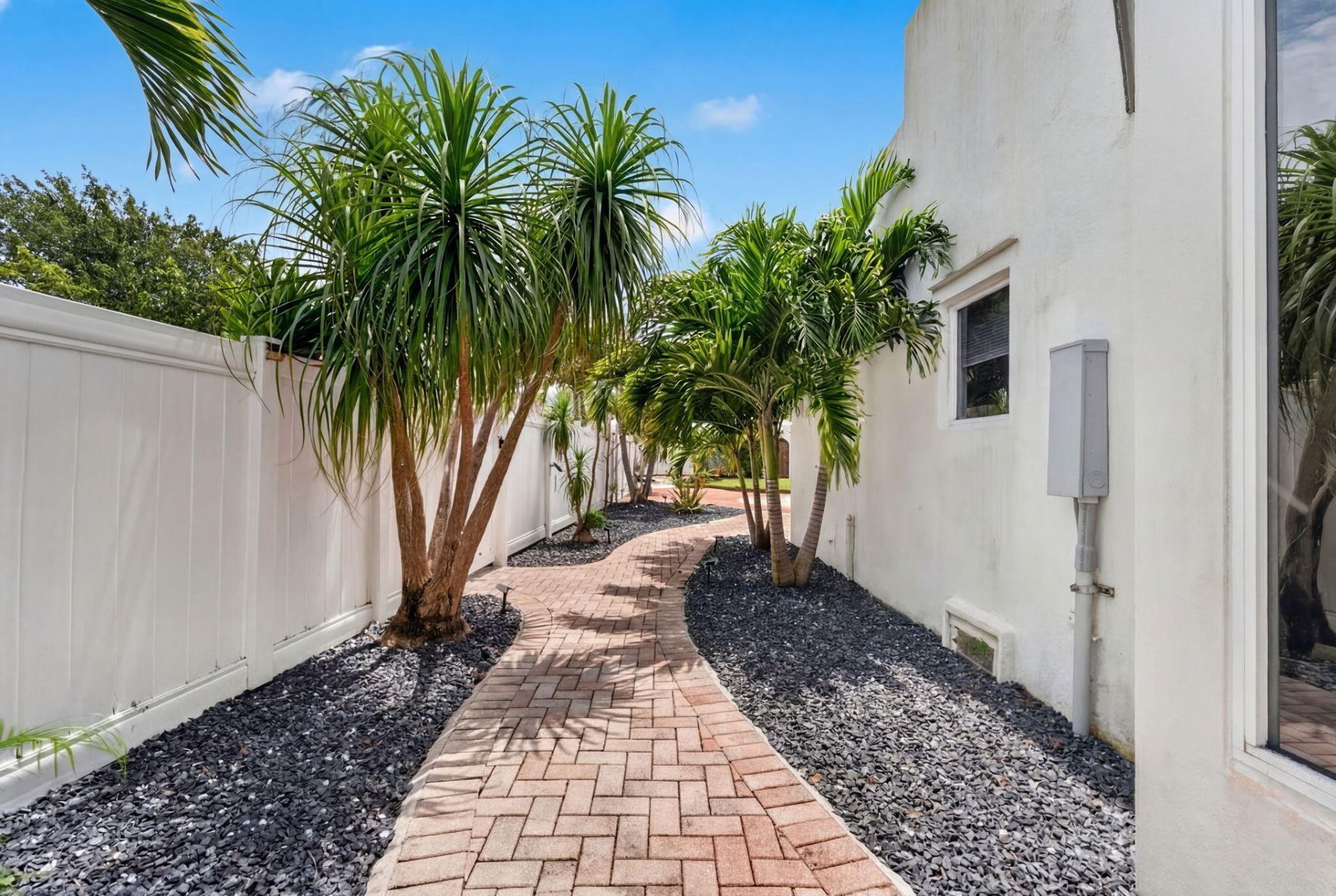400 NE 5th Avenue, Pompano Beach, FL 33060 Photo