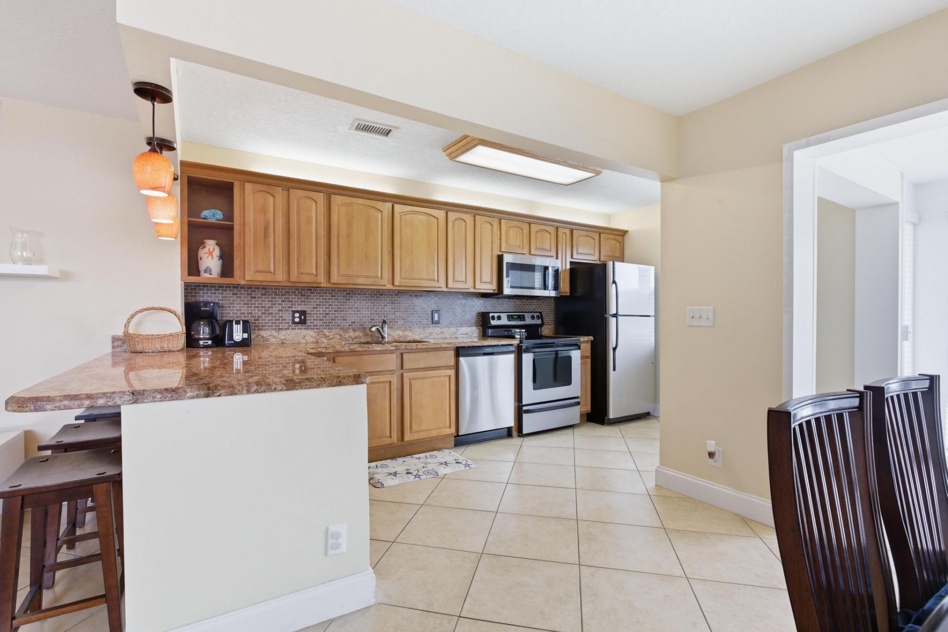 34 Colonial Club Drive, Unit 204, Boynton Beach, FL 33435 Photo