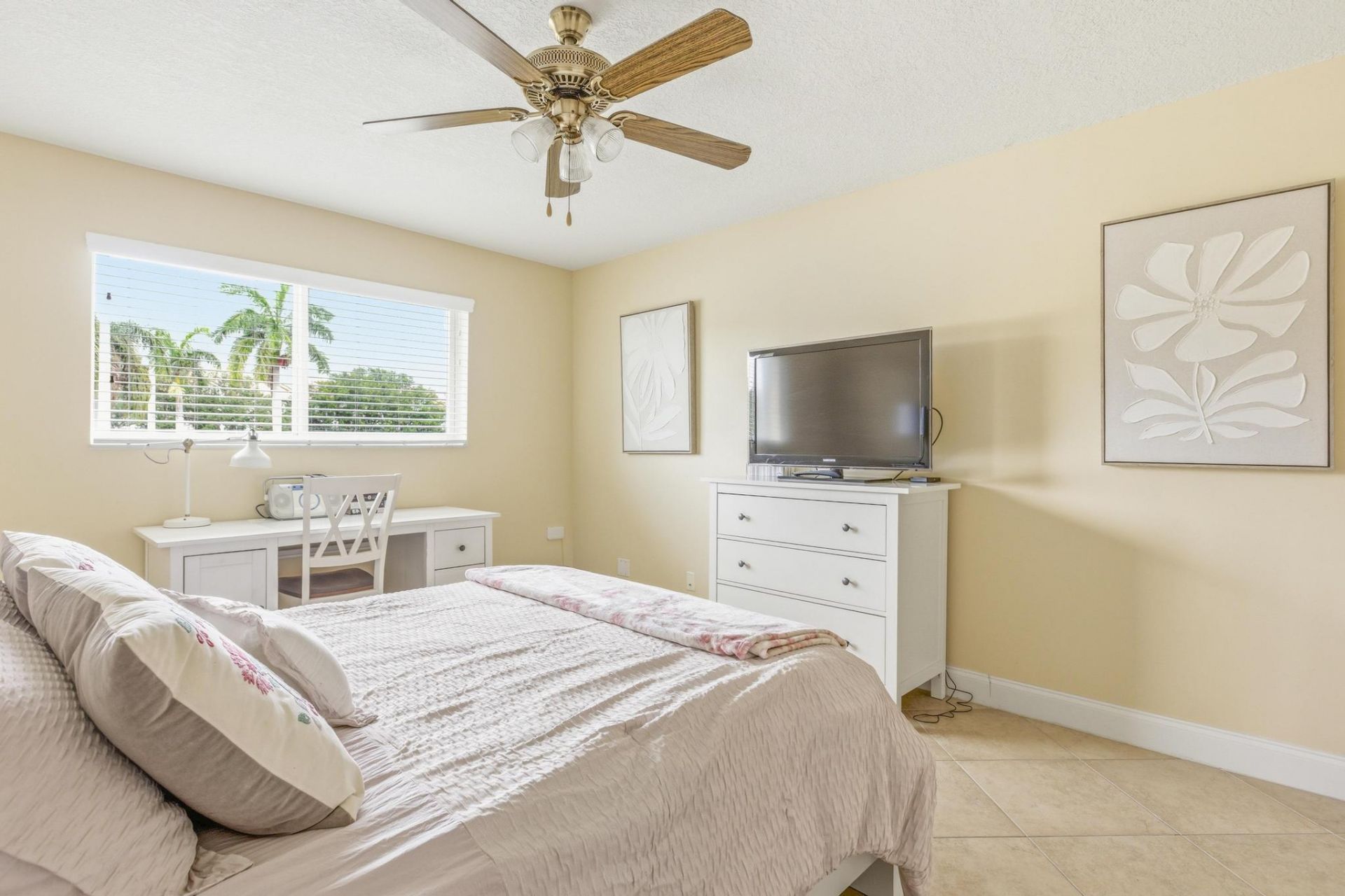 34 Colonial Club Drive, Unit 204, Boynton Beach, FL 33435 Photo