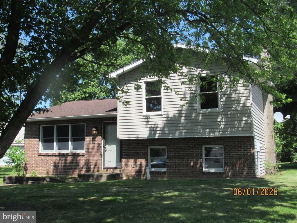 164 YARNELL LANE, PLEASANT GAP, PA 16823