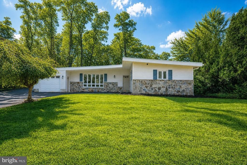 904 S CHESTER ROAD, WEST CHESTER, PA 19382