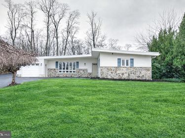 904 S CHESTER ROAD , WEST CHESTER, PA 19382
