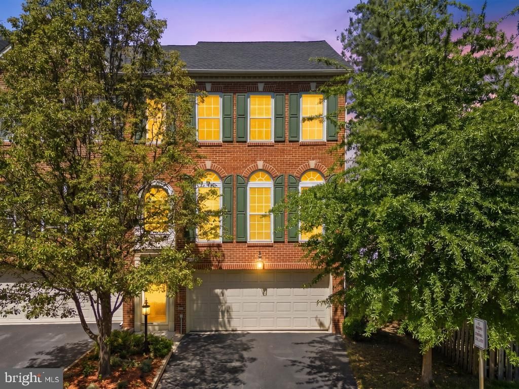 8058 Samuel Wallis Street, Lorton, VA 22079 Main Photo