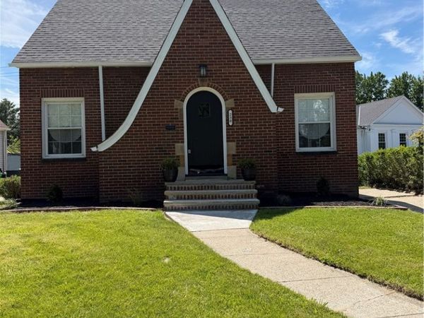 230 E 211th Street, Euclid, OH 44123