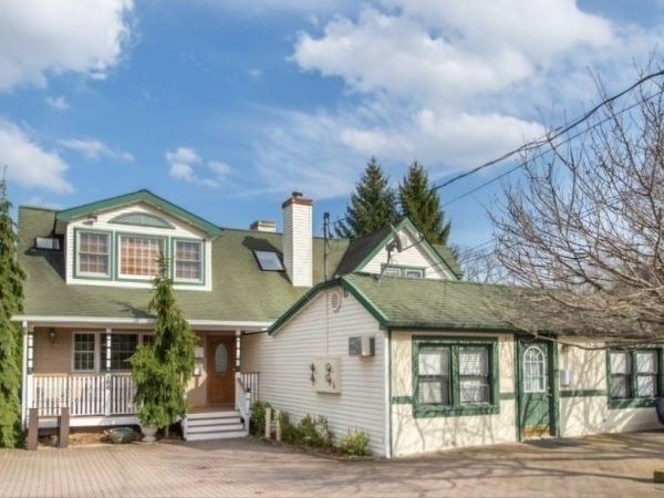 186 Kingston Rd, Parsippany-Troy Hills, NJ 07054
