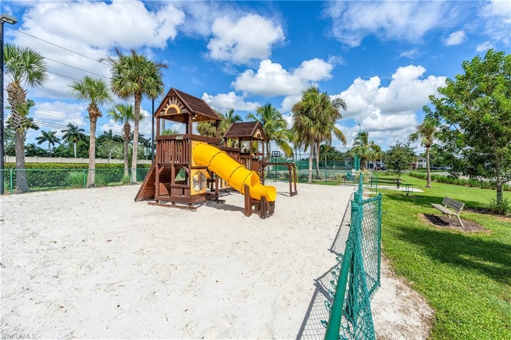 185 Santa Clara Dr, Unit 13, Naples, FL 34104 Photo