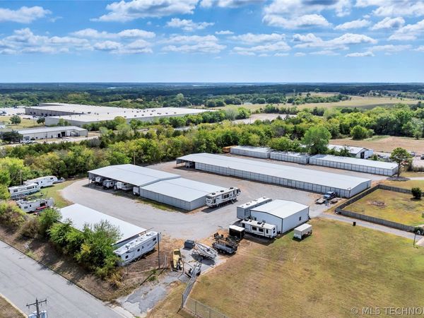 3100 S Commerce , Ardmore, OK 73401
