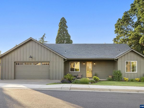 1301 Uff Da St, Silverton, OR 97381