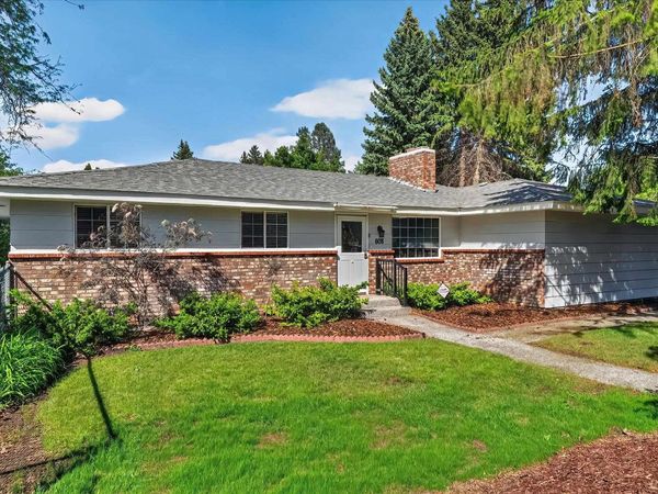 608 W Regina Ave, Spokane, WA 99218