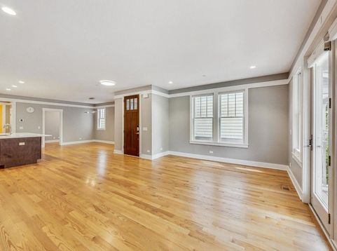Main Photo