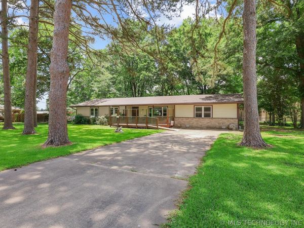105 Maple , Broken Bow, OK 74728