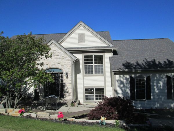 118 Manchester Dr, Waukesha, WI 53188