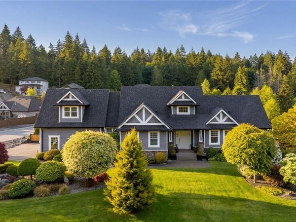 946 Gillespie Pl, Mill Bay, BC V8H 1H6