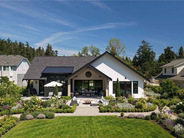 839 Clayton Rd , North Saanich, BC V8L 5M3