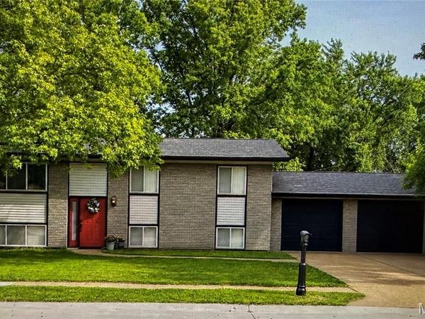 3375 Taylor Avenue , Bridgeton, MO 63044
