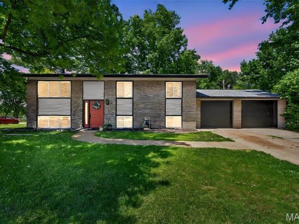 3375 Taylor Avenue, Bridgeton, MO 63044