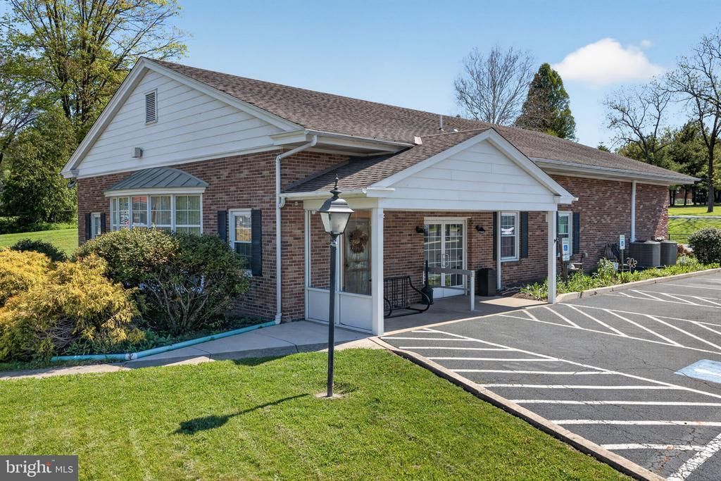 101 WALNUT STREET , GREEN LANE, PA 18054