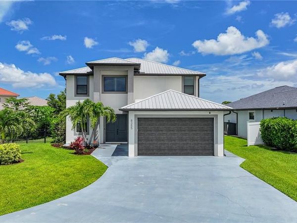 8355 Coral DR, FORT MYERS, FL 33967