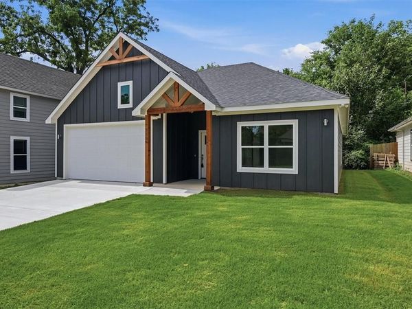 110 W Hull Street, Sherman, TX 75021