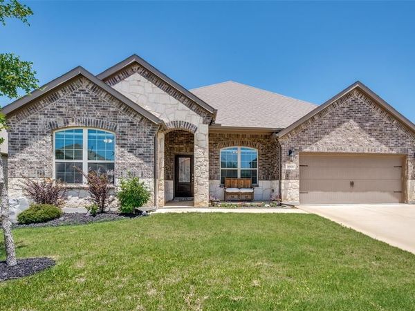 10121 Table Bluff Street, Aubrey, TX 76227