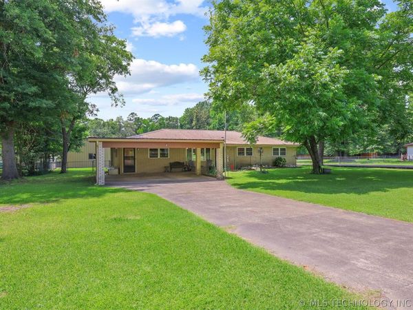 107 Maple , Broken Bow, OK 74728